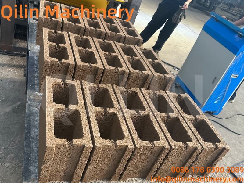 QTJ4-25 Block Making Machine to Africa